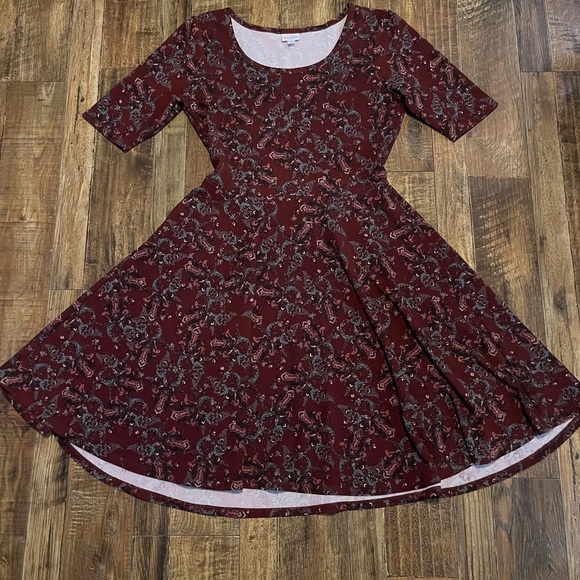 LuLaRoe Dresses & Skirts - LuLaRoe Burgundy Floral Pattern Dress